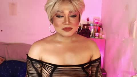 1lovelymess online show from July 19, 4:50 am