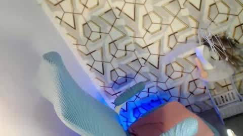 Kate flores online show from April 2, 3:54 pm