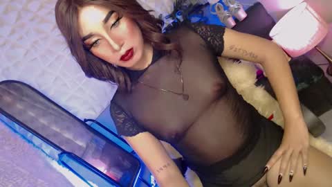 Caroline online show from February 24, 4:49 am