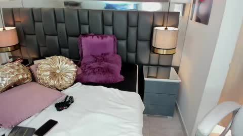 You can Call me Kitty Cat online show from December 4, 5:49 pm