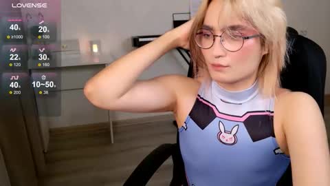 _meow_neko_ online show from November 8, 12:11 am