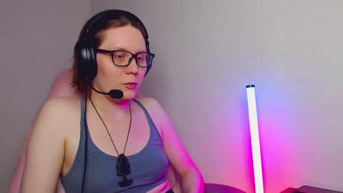 Tracy online show from February 25, 8:51 pm