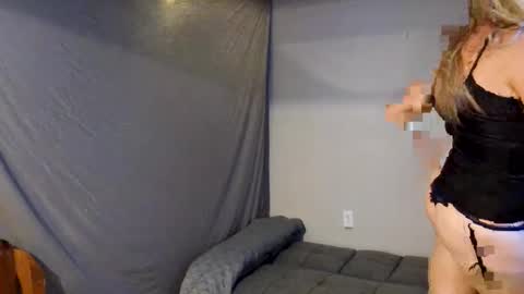 Rose Michelle online show from April 4, 5:05 am