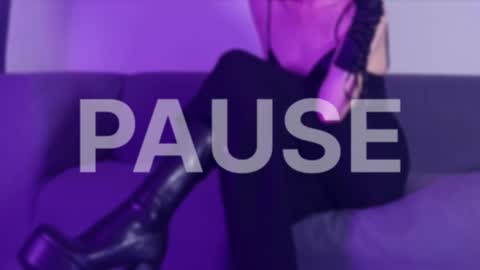 Ann online show from October 7, 7:04 pm