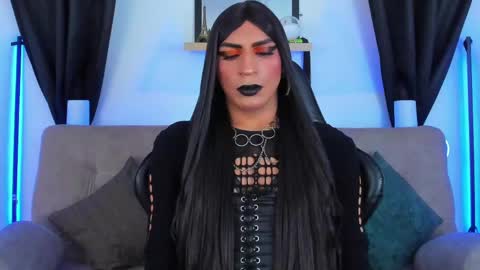 Abbigail Fuster  online show from May 28, 11:30 am