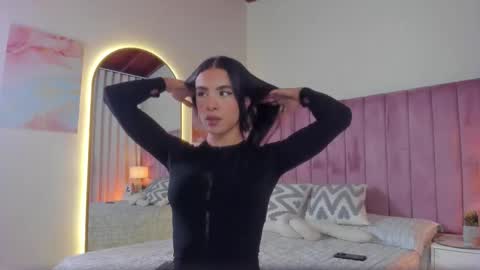 Alejandra Arango online show from January 8, 9:30 pm