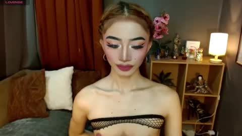 call me allesandra online show from April 24, 12:35 am