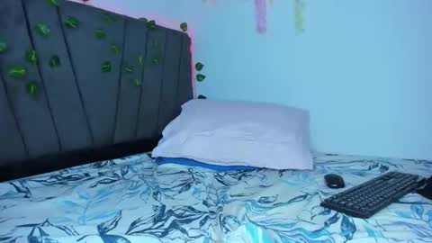 Snapshot of alexandre_chuad chatting on October 24, 11:54 pm Alexa online show from October 24, 11:54 pm