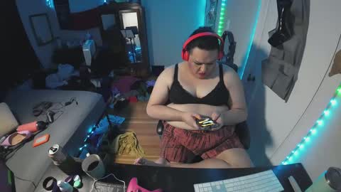 alexxxis2011x3 online show from January 27, 12:01 am