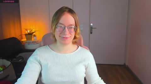 Hi im Amanda online show from April 4, 1:42 pm