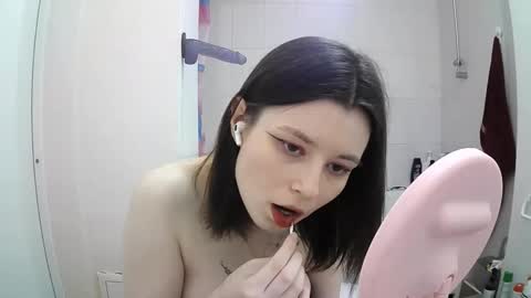 Sarah online show from September 17, 6:57 pm