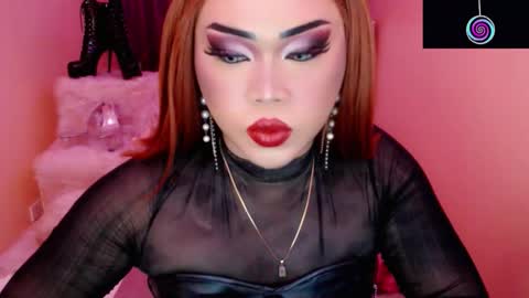 Queen Mireska online show from November 9, 4:30 pm