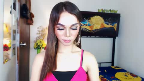 amiranastypie online show from January 6, 2:03 pm