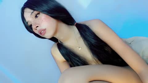 Belle Tylor online show from December 5, 6:04 am