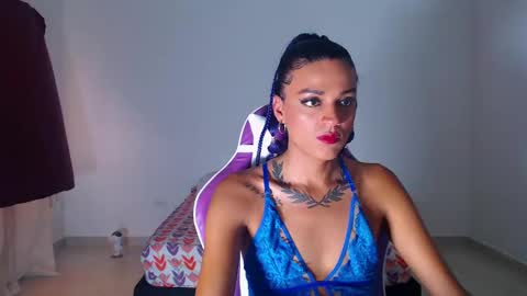Snapshot of anabellabonariva chatting on December 21, 3:20 pm Anabella online show from December 21, 3:20 pm