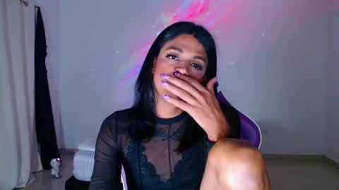 Snapshot of anabellabonariva chatting on February 4, 11:27 pm Anabella online show from February 4, 11:27 pm