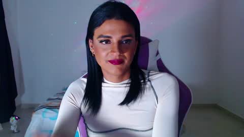 Snapshot of anabellabonariva chatting on February 13, 2:50 am Anabella online show from February 13, 2:50 am