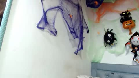 Andre online show from October 31, 9:19 am