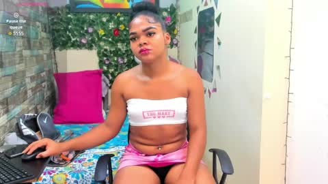 Andrea Castt online show from June 4, 7:39 pm