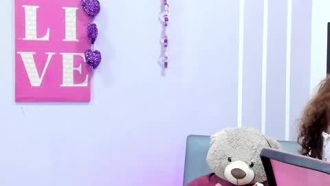 Andrea online show from March 5, 11:46 am