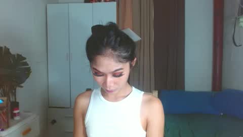 angela online show from December 14, 2:01 am