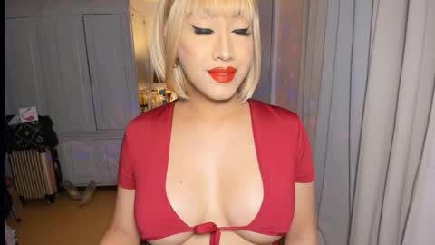 Snapshot of aqueenofcumxx chatting on September 13, 6:14 pm Alicia online show from September 13, 6:14 pm