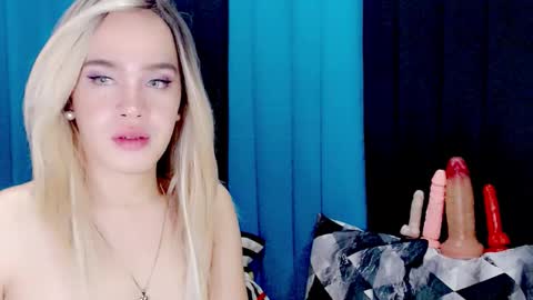 ARIANNE CUMS  online show from February 23, 8:50 am