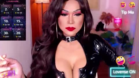 nicole online show from September 15, 10:53 am