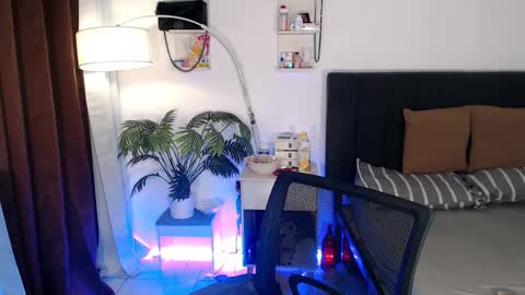 athisamore online show from January 10, 7:14 am