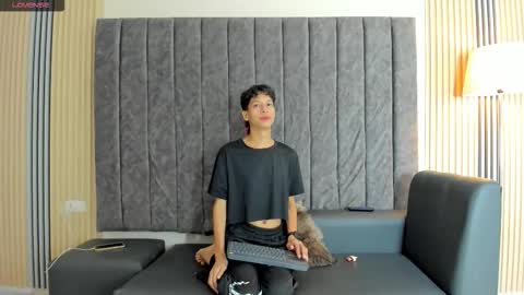axel_grays online show from September 14, 12:53 pm