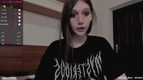 Snapshot of ayn3q chatting on December 19, 2:12 am AYNEK        fansly  online show from December 19, 2:12 am