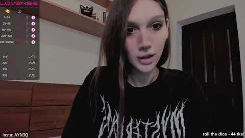 Snapshot of ayn3q chatting on January 4, 3:29 am AYNEK        fansly  online show from January 4, 3:29 am