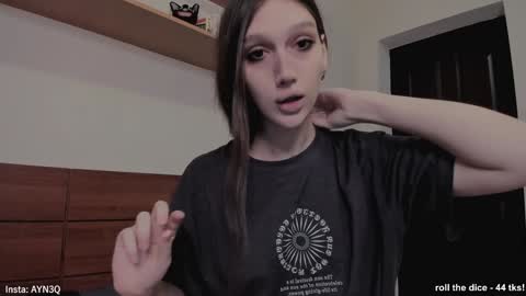 Snapshot of ayn3q chatting on January 15, 10:57 pm AYNEK        fansly  online show from January 15, 10:57 pm