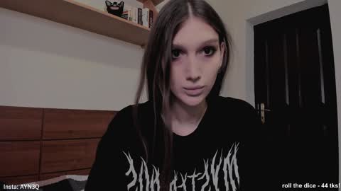 Snapshot of ayn3q chatting on January 18, 4:47 pm AYNEK        fansly  online show from January 18, 4:47 pm