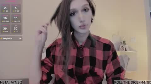 Snapshot of ayn3q chatting on October 28, 8:01 am AYNEK        fansly  online show from October 28, 8:01 am