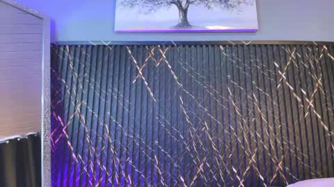    online show from September 28, 4:06 pm