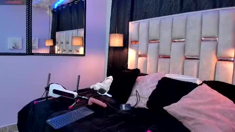  ..  .. online show from February 11, 3:08 am