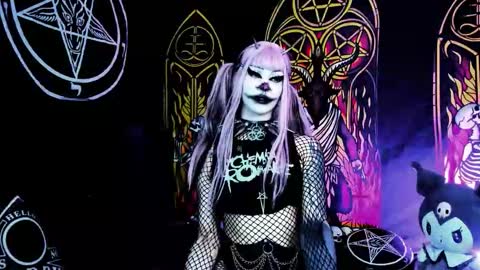   online show from October 9, 10:11 pm