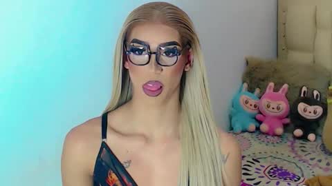 BRIANA online show from November 29, 8:11 pm