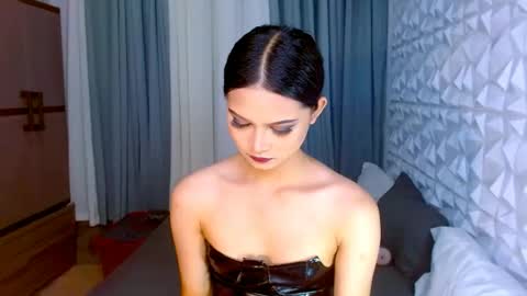 Roberta  GODDESS OF PLEASURE AND SEXUALDESIRE   online show from February 2, 5:53 am