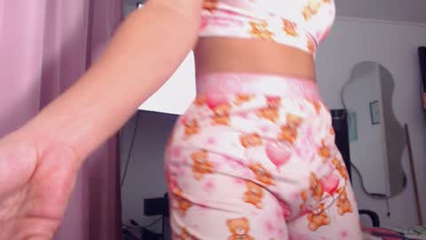 Valery Restrepo online show from June 17, 9:27 pm