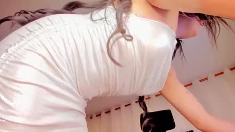 CamilaMendez--- online show from December 24, 9:44 pm