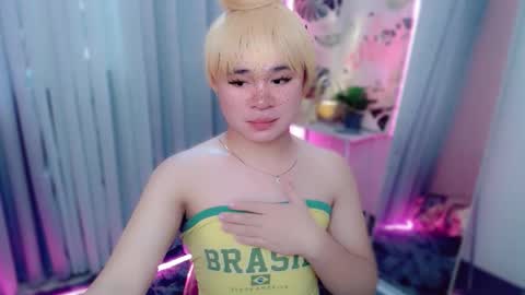 MIKA online show from September 22, 2:39 am