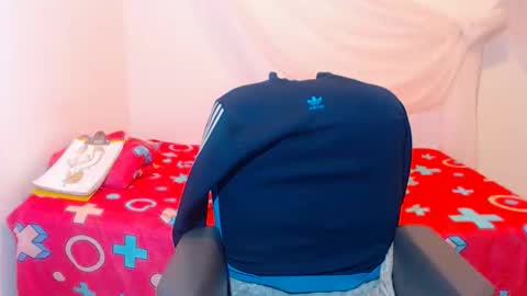 Snapshot of cathi_nahomi chatting on October 22, 11:19 pm cathi_nahomi online show from October 22, 11:19 pm