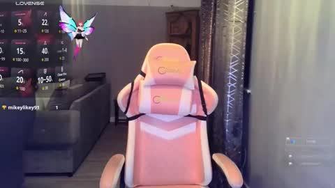 Mercedes1993 online show from September 27, 3:04 am