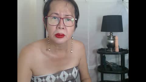 Snapshot of champaka123 chatting on January 6, 9:19 am champaka online show from January 6, 9:19 am