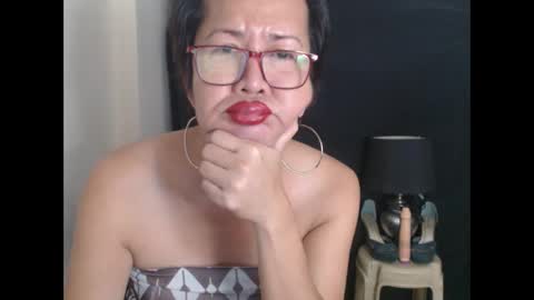 Snapshot of champaka123 chatting on March 6, 11:49 pm champaka online show from March 6, 11:49 pm