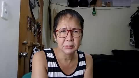 Snapshot of champaka123 chatting on September 22, 5:57 am champaka online show from September 22, 5:57 am