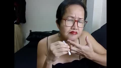 Snapshot of champaka123 chatting on October 23, 2:15 am champaka online show from October 23, 2:15 am