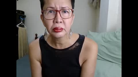 Snapshot of champaka123 chatting on November 2, 12:30 am champaka online show from November 2, 12:30 am